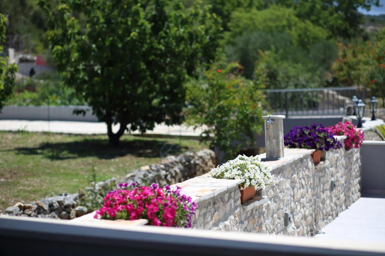 Vacation Home Meri Mirce Exterior foto